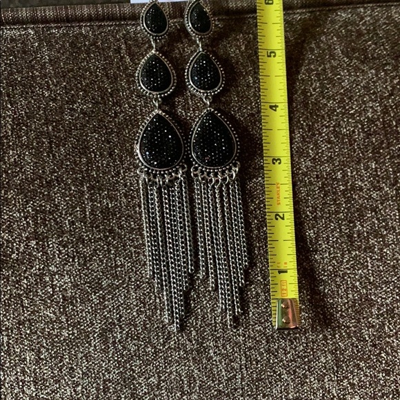 Earrings - Picture 4 of 8